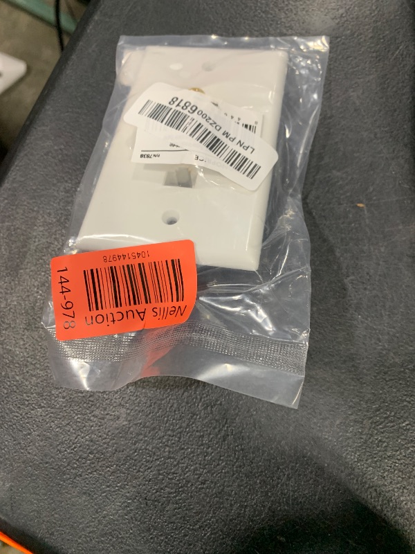 Photo 1 of Monoprice 107838 Cat5e/F-Type Wall Plate White