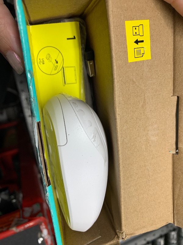 Photo 1 of Logitech MK270 Wireless Keyboard and Mouse Combo for Windows