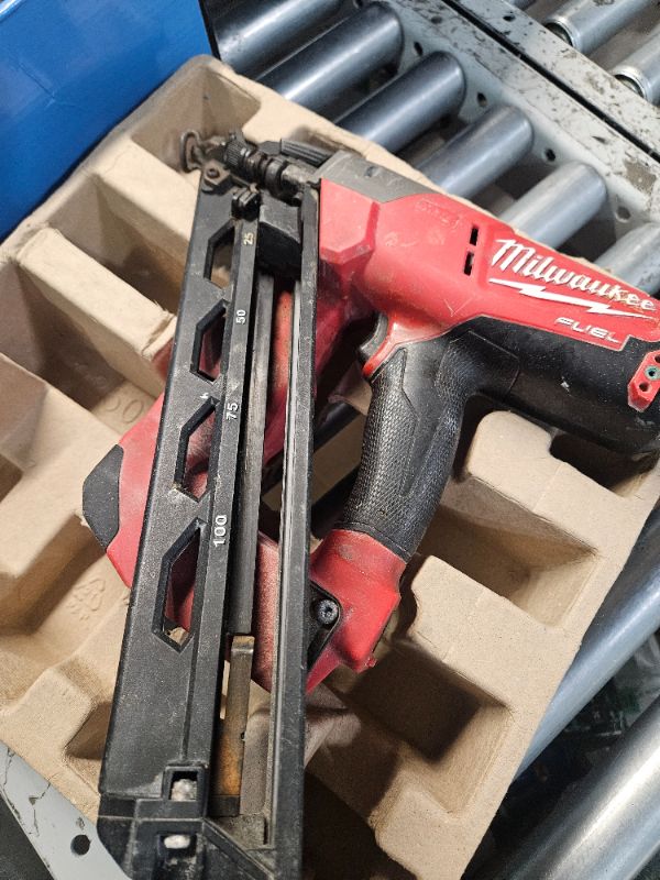 Photo 1 of 15 GAUGE FINISH NAILER 2839-20