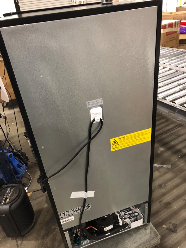 Photo 6 of *UNABLE TO FULLY TEST* KoolMore KM-RUF-7S-SS 7 cu. ft. Convertible Garage Ready Upright Freezer/Refrigerator in Stainless Steel