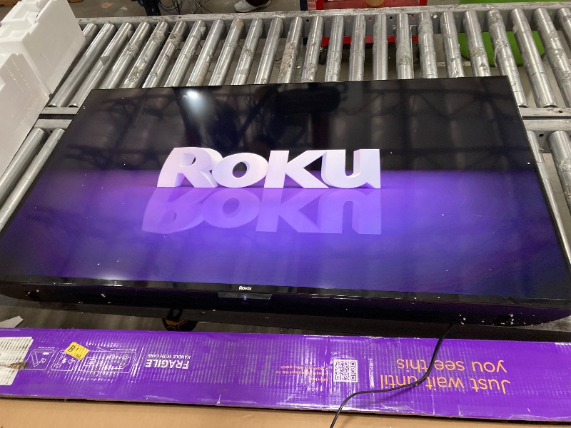 Photo 1 of ***PARTS ONLY FINAL SALE Roku Smart TV – 55-Inch Select Series 4K HDR RokuTV with Roku Enhanced Voice Remote, Brilliant 4K Picture, Automatic Brightness, & Seamless Streaming – Live Local News, Sports, Family Entertainment