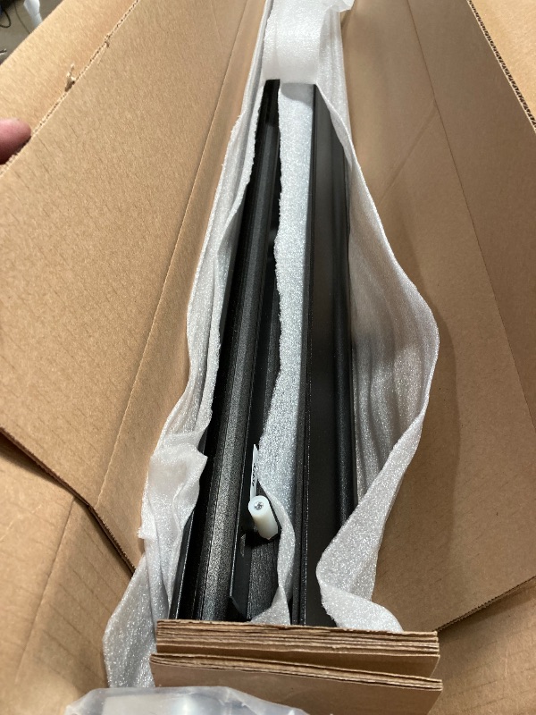 Photo 1 of (Non refudable)(See all images)(Rails only)RealTruck Retrax RetraxONE MX Retractable Truck Bed Tonneau Cover | 60455 | Fits 2023 - 2025 Chevy/GMC Colorado/Canyon 5' Bed (58.9")