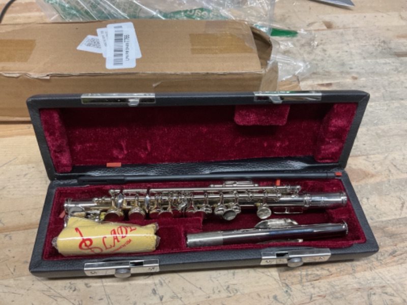 Photo 1 of 16 Hole Piccolo Set 16 Hole Piccolo Piccolo Set, Detachable Silver Plated C Piccolo With Screwdriver Box Cleaning Tool Set Piccolo Kit for Beginner Flutes (Silver)