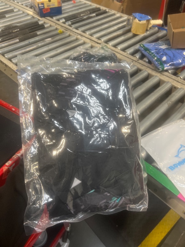 Photo 1 of ** SEALED, OPENED FOR SIZE*
Bonneuitbebe Women's 2 Piece Rash Guard Short Sleeve UPF 50+ Swim Shirt Built in Bra Bathing Suit with Boyshorts Bottoms LARGE