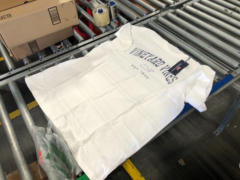 Photo 1 of ***LARGE SIZE*** vineyard vines Men's Short-Sleeve Vintage Whale Pocket Tee, White cap
