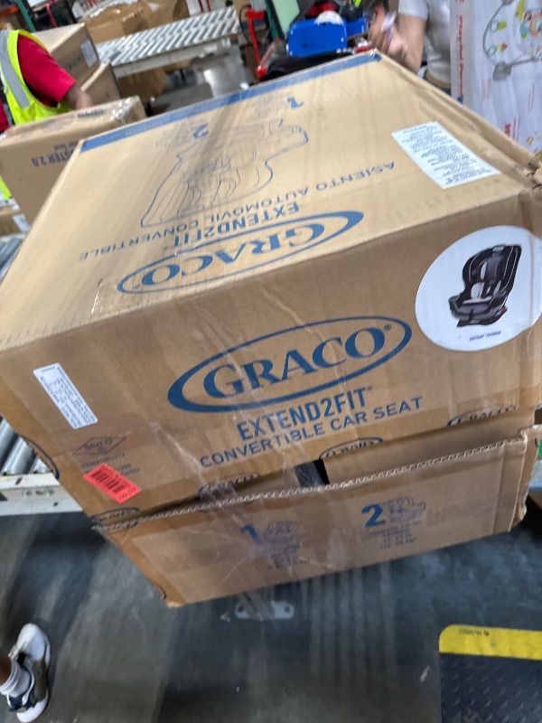 Photo 1 of **Missing Parts*** Graco Extend2Fit Convertible Baby Car Seat, Rear and Forward Facing, Adjustable Extension Panel for Extra Legroom, Gotham