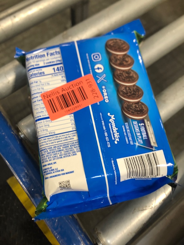 Photo 1 of **EXPIRES 04/27/25 ** OREO Game Day Chocolate Sandwich Cookies, Limited Edition, 10.68 oz