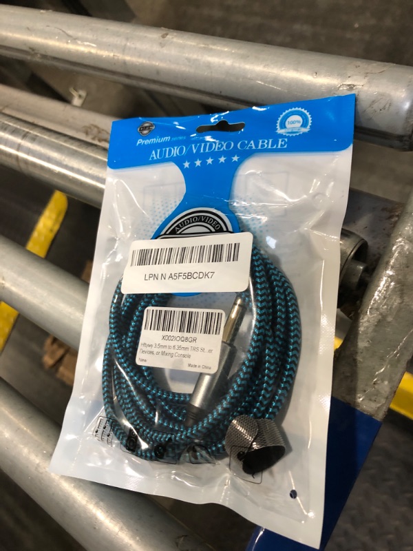 Photo 1 of Hftywy 3.5mm to 6.35mm TRS Stereo Audio Cable 6.6ft 1/8 to 1/4 Stereo Cable 6.35mm 1/4" Male to 3.5mm 1/8" Male Bidirectional Cable for Guitar, Piano, Amplifiers, Home Theater Devices,