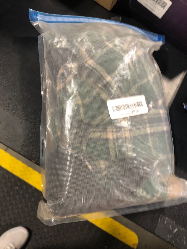 Photo 1 of ***single coat*** Kuoser Warm Dog Coat, Reversible Dog Jacket Waterproof Dog Winter Coat British Style Plaid Dog Clothes Pet Dog Cold Weather Coats Cozy Snow Jacket Vest for Small Medium Large Dogs Green XXL