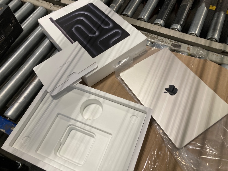 Photo 1 of ****LAPTOP ONLY***qpbEWPUlk761vyqb_LqgLC0t13DVQ06W9nln
qpbEWPUlk761vyqb_LqgLC0t13DVQ06W9nln
Apple 2024 MacBook Pro Laptop with M4 Max, 14?core CPU, 32?core GPU: Built for Apple Intelligence, 14.2-inch Liquid Retina XDR Display, 36GB Unified Memory, 1TB SS
