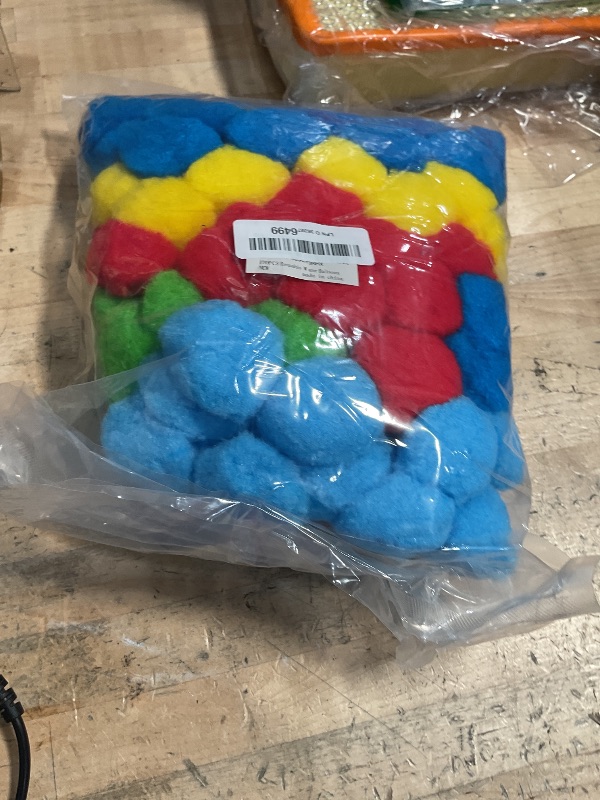 Photo 1 of 100PCS Reusable Water Balloons, Soaker Water Balls Kids Outdoor Toys for Pool Water Toys 5 Colors, Rightness Beach Ball for 3+ Years Children and Young Boys and Girls