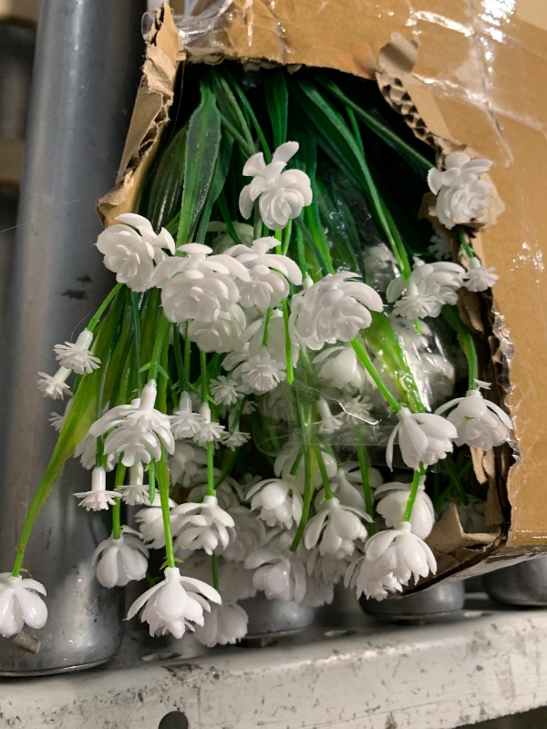 Photo 1 of ***(NOT A COMPLETE SET)***TURNMEON 20 Bundles Artificial Flowers for Outdoors Fake Plants Summer Decor, UV Resistant Artificial Plants Cemetery Fake Flowers Faux Plastic Greenery Shrub for Home Porch Decor 580 Heads(White)