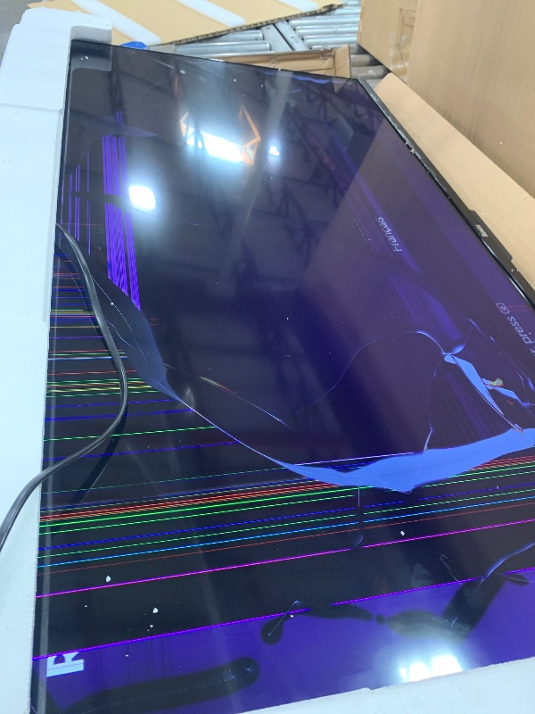 Photo 2 of Roku Smart TV – 43-Inch Select Series 4K HDR RokuTV with Roku Enhanced Voice Remote, Brilliant 4K Picture, Automatic Brightness, & Seamless Streaming – Live Local News, Sports, Family Entertainment 