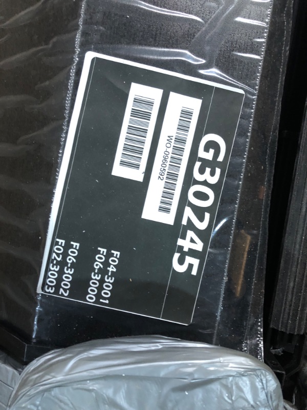 Photo 1 of (DAMAGED) (PARTS) *XL* Gator Recoil Retractable Truck Bed Tonneau Cover | G30245 | Fits 2019 - 2025 Dodge Ram 1500, will not work w/ Multifuction (split) tailgate 6' 4" Bed (76.3")