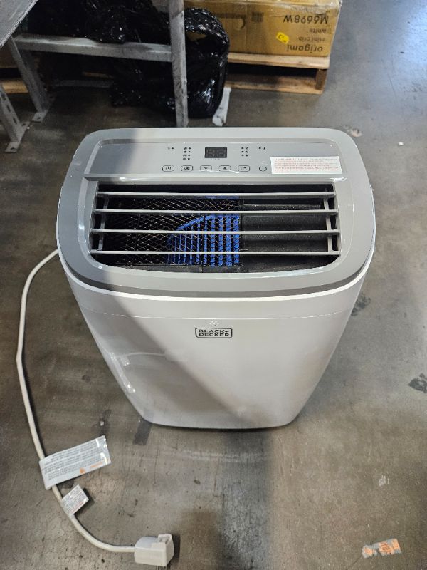 Photo 1 of ** For parts only does not power on **  BLACK+DECKER Portable Air Conditioner, 9,000 BTU (5,300 BTU SACC) for Rooms up to 400 Sq. Ft., Portable AC with Follow Me Remote Control and Window Kit, BPACT08WT, White