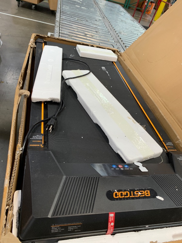 Photo 1 of ******************MISSING REMOTE*******************
Walking Pad Treadmill, BestGod Incline Under Desk Treadmill 330lbs Capacity, 2.5HP Portable Treadmills for Home, Compact Treadmills Mini Walking Pad, Running Machine with Remote Control