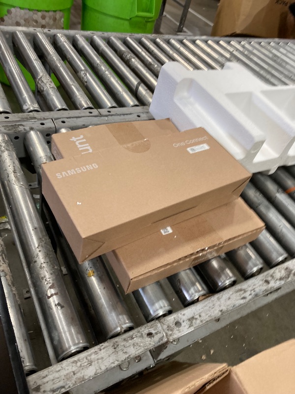 Photo 1 of **SMASHED SCREEN FINAL SALE**Samsung 55-Inch Class QLED 4K LS03D The Frame Series Quantum HDR Smart TV w/Dolby Atmos, Art Mode, Anti-Reflection, Customizable Frame, Slim Fit Wall Mount with Alexa Built-in (QN55LS03D, 2024 Model)