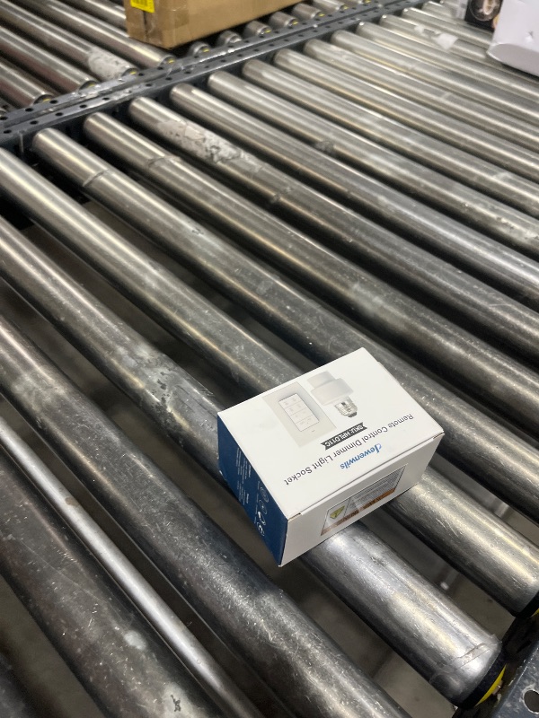 Photo 1 of DEWENWILS Remote Control Light Socket with Dimmer, Wall Mounted Wireless Light Switch with 100FT Range & E26/E27 Socket, Wireless Light Bulbs Socket Switch for Closet, Garage, Basement, FCC&ETL Listed