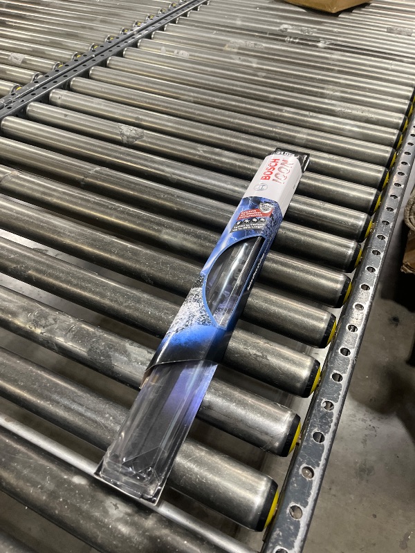 Photo 2 of Bosch Automotive 21OE Wiper Blade