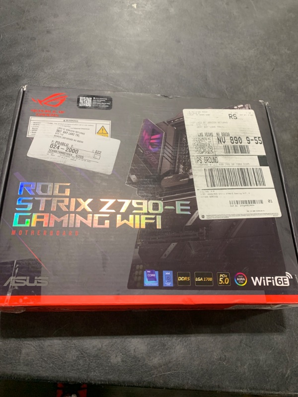 Photo 2 of ASUS ROG Strix Z790-E Gaming WiFi 6E LGA 1700(Intel 14th,13th&12th Gen) ATX gaming motherboard(PCIe 5.0, DDR5,18+1 power stages,2.5 Gb LAN,Thunderbolt 4,5xM.2, 1xPCIe 5.0 M.2,Front panel USB 3.2 port)