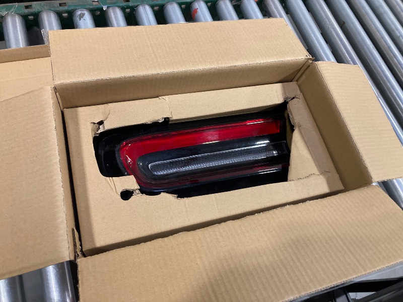 Photo 2 of FIONE RH Outer Tail Light Compatible with Dodge Challenger 2015-2020 Rear Tail Light Brake Lamp Assembly Right Passenger Side 68403954AB CH2801207