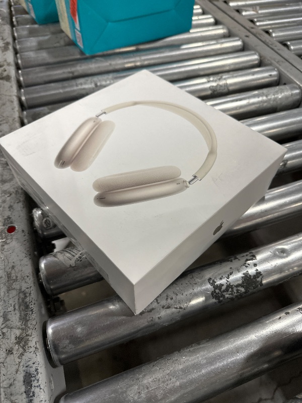 Photo 1 of Apple AirPods Max Wireless Over-Ear Headphones, Pro-Level Active Noise Cancellation, Transparency Mode, Personalized Spatial Audio, USB-C Charging, Bluetooth Headphones for iPhone - Starlight