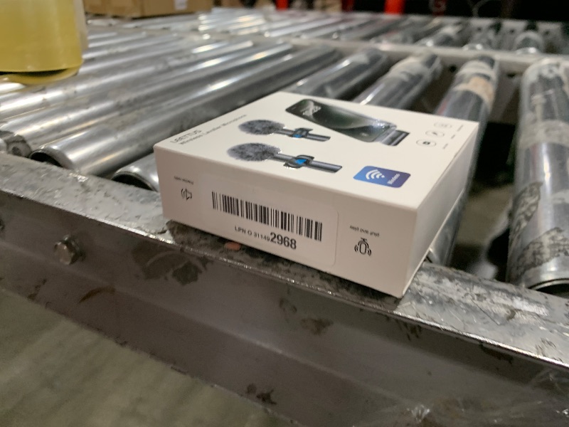 Photo 1 of Leettus 2pcs Lavalier Wireless Microphone for iPhone 15/Android Video Recording,Mini Microphone for Game Live Streaming,Interviews,YouTube,TikTok,Vlog