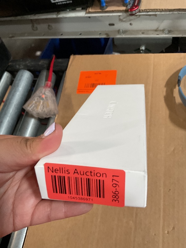Photo 1 of ***(NO RETURNS OR REFUNDS/ FOR PARTS ONLY/ LOCKED )***
Apple Watch Series 3, Smartwatch with Silver Aluminium Case with Denim Sport Band - M/L. Fitness Tracker, ECG App, Always-On Retina Display, Water Resistant