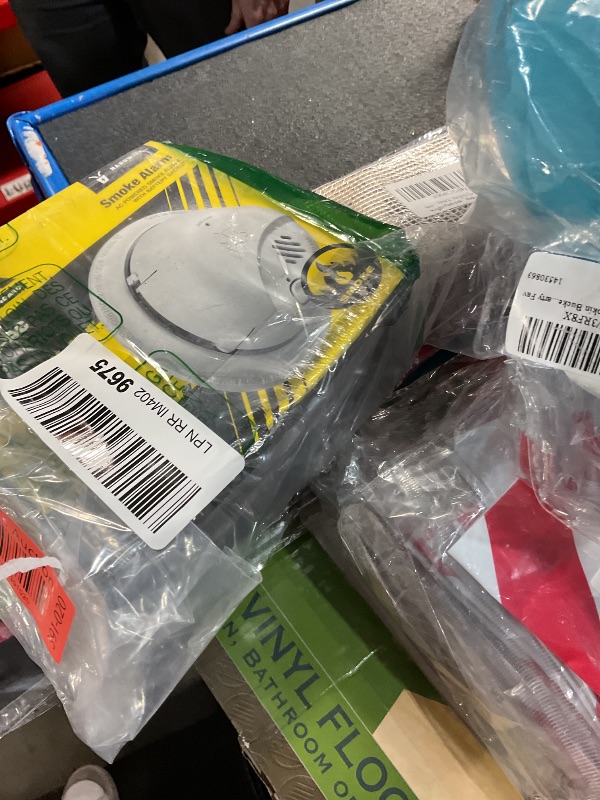 Photo 1 of BRK First Alert 9120BFF/ SMI100-AC Smoke Detector, Hardwired Alarm with Battery Backup, White, 1-Pack