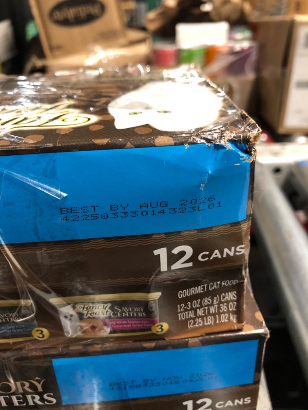 Photo 1 of * NON REFUNDABLE*
Purina Fancy Feast Pate Wet Cat Food Variety Pack, Savory Centers Pate With a Gravy Center - 3 oz. Pull-Top Cans