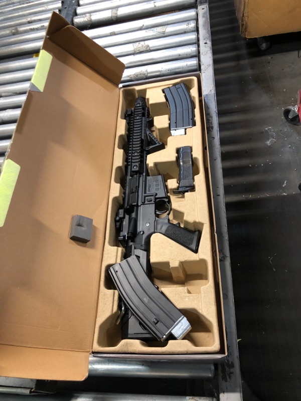 Photo 1 of (See all images)Crosman DPMS SBR Full-Auto w/ 2 magazines 0.177 Cal Airgun, Black