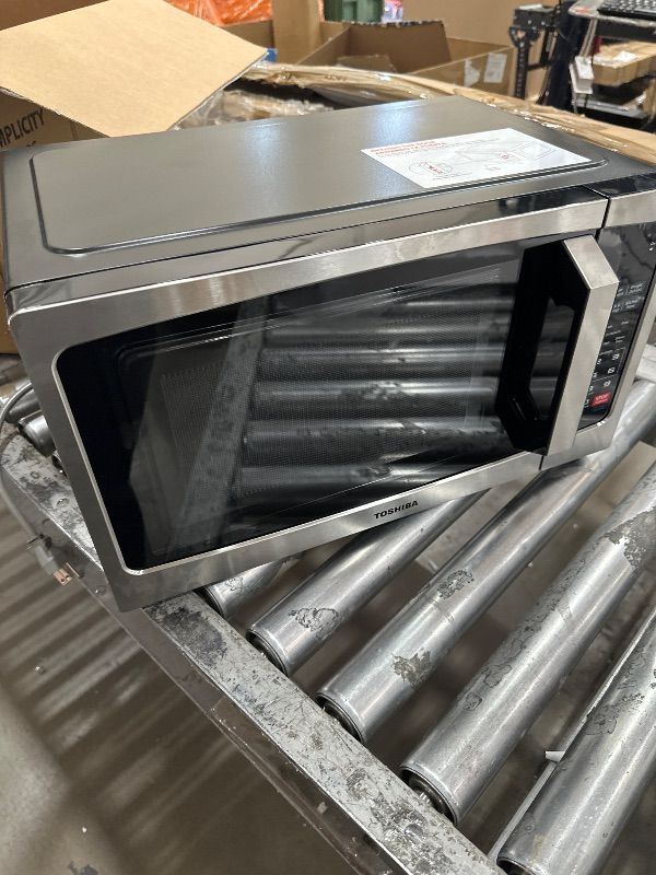 Photo 1 of ** PARTS ONLY ** 
TOSHIBA ML-EM09PA(SS) Small Microwave Oven with 6 Auto Menus, Mute Function & Child Lock, LED Lighting, Perfect for Apartments & Dorms, 0.9 Cu Ft, 10.6 Inch Removable Turntable, 900W, Stainless Steel