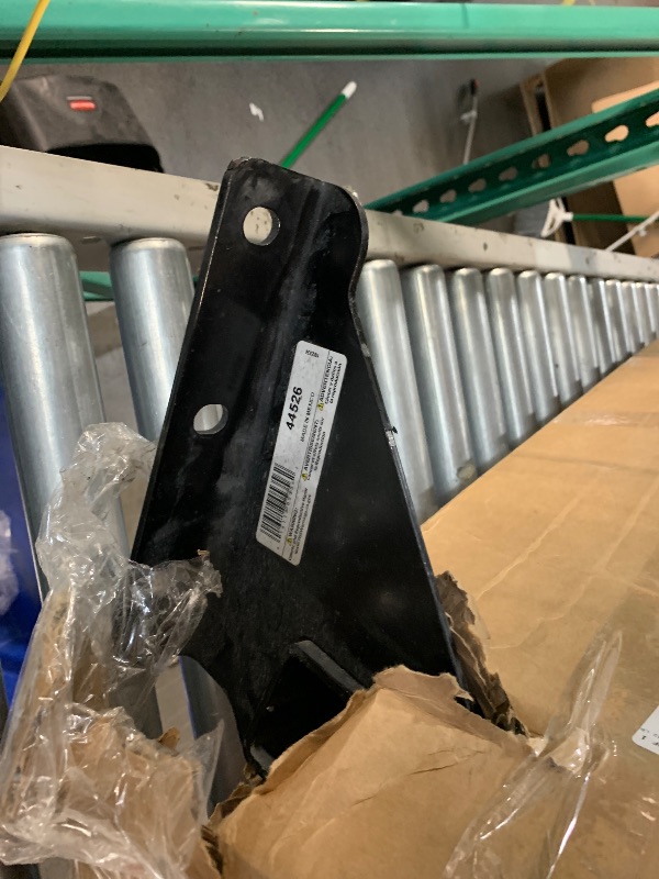 Photo 1 of Reese Towpower Trailer Hitch Class III, 2 in. Receiver, Compatible with Select Nissan Frontier : Suzuki Equator