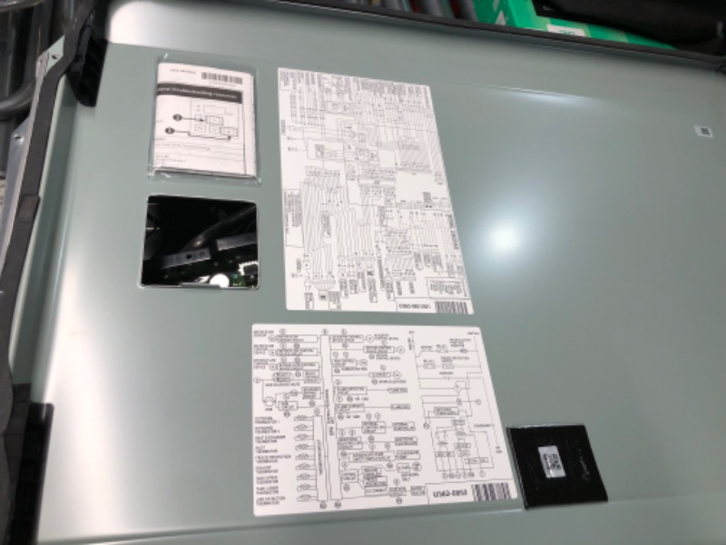 Photo 1 of ***PARTS ONLY - MAJOR DAMAGE - SEE COMMENTS***
High Efficiency Non-Condensing 9.8 GPM Residential 199,000 BTU Exterior Natural Gas Tankless Water Heater