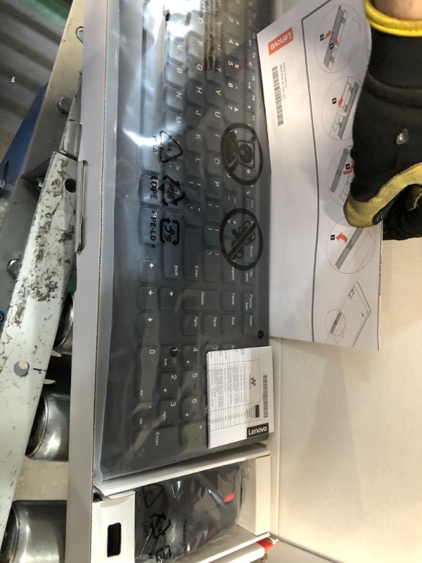 Photo 1 of ***(NO RETURNS OR REFUNDS/ FOR PARTS ONLY/ MISSING DONGLE)***
Lenovo 510 Wireless Keyboard & Mouse Combo, 2.4 GHz Nano USB Receiver, Full Size, Island Key Design, Left or Right Hand, 1200 DPI Optical Mouse, GX30N81775, Black