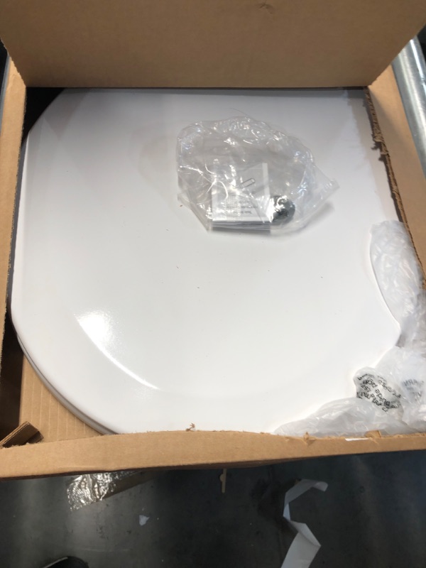 Photo 1 of ***(USED)***
BEMIS 500EC 390 Toilet Seat with Easy Clean & Change Hinges, 1 Pack Round, Cotton White