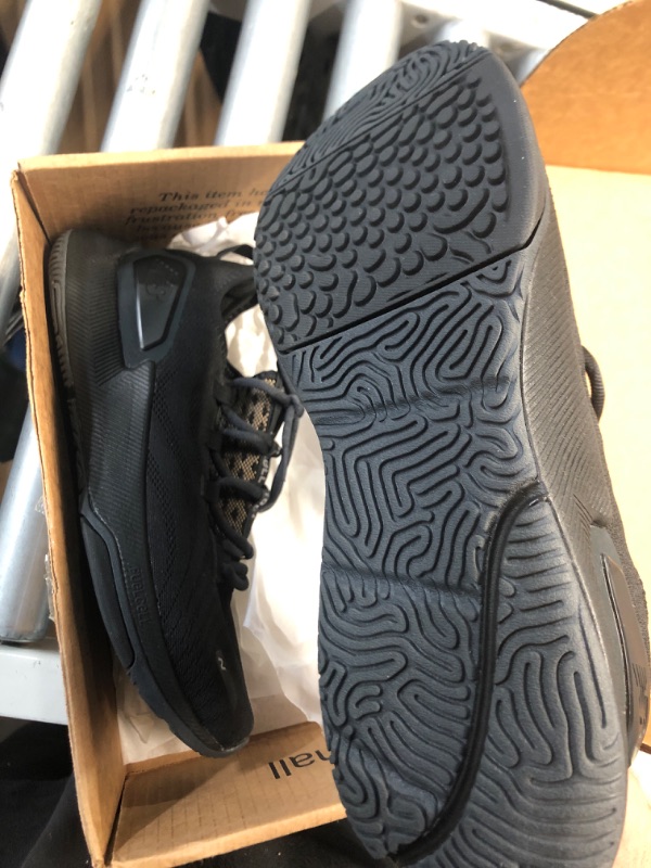 Photo 1 of (FAIR/USED) New Balance Men's FuelCell Trainer V2 Cross, Black/Magnet, 10.5 Wide