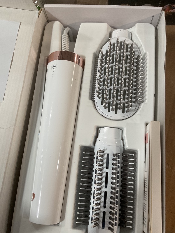 Photo 1 of "T3 AireBrush Duo Interchangeable Hot Air Blow Dry Brush with Two Attachments ? Includes 15 Heat and Speed Combinations, T3 IonFlow Technology, Volume Booster Switch, Lock-in Cool Shot"