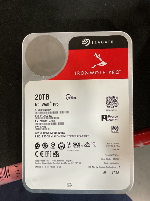 Photo 1 of (PREVIOUS CUSTOMER SAYS IT MAKES A LOUD NOISE) (UNABLE TO TEST) Seagate IronWolf Pro, 20 TB, Enterprise NAS Internal HDD –CMR 3.5 Inch, SATA 6 Gb/s, 7,200 RPM, 256 MB Cache for RAID Network Attached Storage (ST20000NT001)