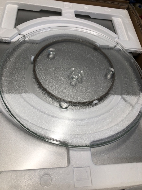 Photo 1 of (see all images) ***Doesn't  power on **
Panasonic Microwave Oven, Stainless Steel Countertop/Built-In Cyclonic Wave with Inverter Technology and Genius Sensor, 2.2 Cu. Ft, 1250W, NN-SN97JS (Silver)