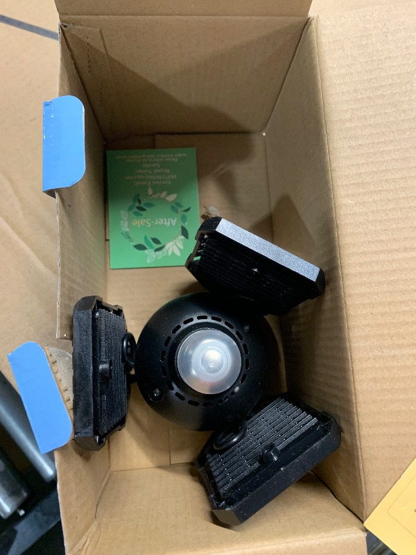 Photo 1 of ******Stock Photo for reference only ***Only one***
Aoretic LED Garage Lights Bulb 2 Pack -80W, 8000LM 6500K Led Shop Light with 3 Deformable Panels, Basement Barn Light Garage Ceiling Lights, E26/E27 for Garage, Warehouse, Shop, Basement