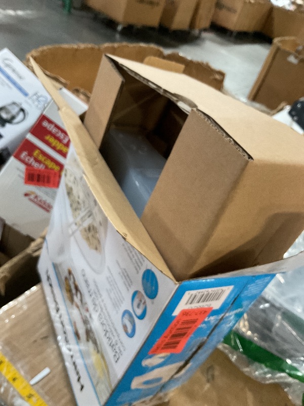 Photo 1 of **PARTS ONLY, DOES NOT POWER ON***
Hamilton Beach 6-Speed Electric Hand Mixer with Whisk, Traditional Beaters, Snap-On Storage Case, 250 Watts, White