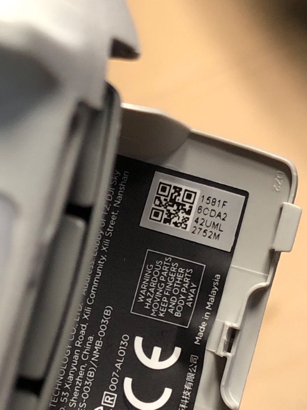 Photo 1 of ** PARTS ONLY BROKEN ITEM ** DJI Mini 2 SE, Lightweight Mini Drone with QHD Video, 10km Max Video Transmission, 31-Min Flight Time, Under 249 g, Auto Return to Home, 3-Axis Gimbal Drone with Camera for Beginners