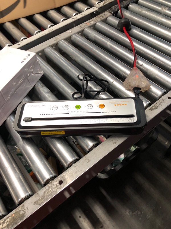 Photo 1 of - PARTS ONLY** MEGAWISE Vacuum Sealer Machine, Portable Strong Suction Power Food Sealer, Bags and Cutter included with External Vacuum Function, Freshness Saver?Silver)