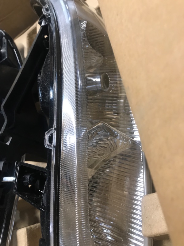 Photo 1 of (USED) G-PLUS LED Headlights w/o Bulbs Compatible with GMC Sierra 1500 1999-2007/Fit GMC Yukon 1999-2006/Fit Sierra 1500HD 2500HD 3500 2001-2007 Clear lens Chrome Housing Clear Reflector Headlamp