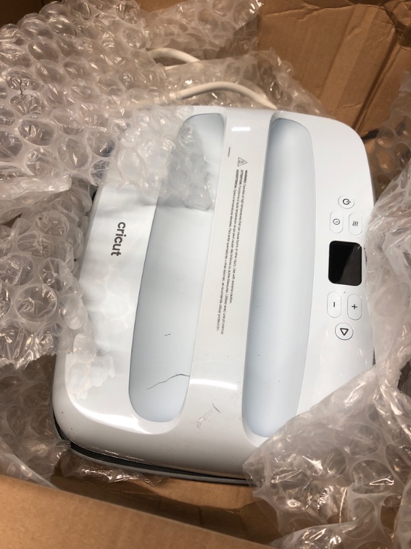 Photo 1 of ***NONREFUNDABLE**FOR PARTS ONLY**
Cricut EasyPress 3 Heat Press Machine (12 "x 10") with Heat Press Mat (15.5" x 12.5")