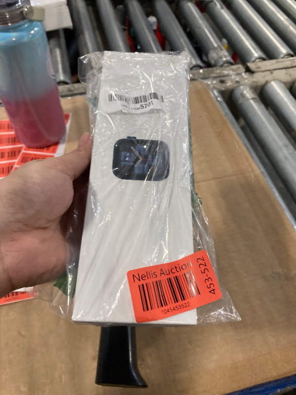 Photo 1 of ****MISSING STRAPS***
Apple Watch SE (2nd Gen) [GPS + Cellular 40mm] Smartwatch with Midnight Aluminum Case with Midnight Sport Band S/M. Fitness and Sleep Trackers, Crash Detection, Heart Rate Monitor, Retina Display