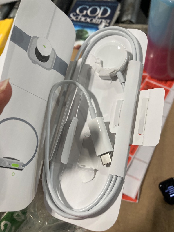Photo 1 of ****MISSING STRAPS***
Apple Watch SE (2nd Gen) [GPS + Cellular 40mm] Smartwatch with Midnight Aluminum Case with Midnight Sport Band S/M. Fitness and Sleep Trackers, Crash Detection, Heart Rate Monitor, Retina Display