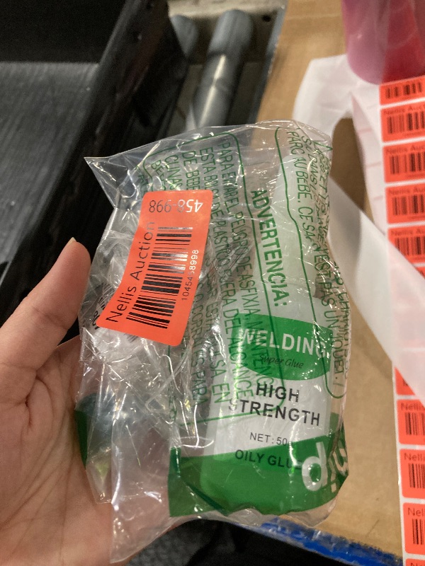 Photo 1 of ***MISSING PARTS***
Wood & Parquet Adhesive, Welding High-Strength Oily Glue, Universal Super Glue Gel, Instant Bonding, Strong Adhesion, Repairs Last Long Time for Metal, Wood, Ceramics,Leather, Glass (Clear 4PC)