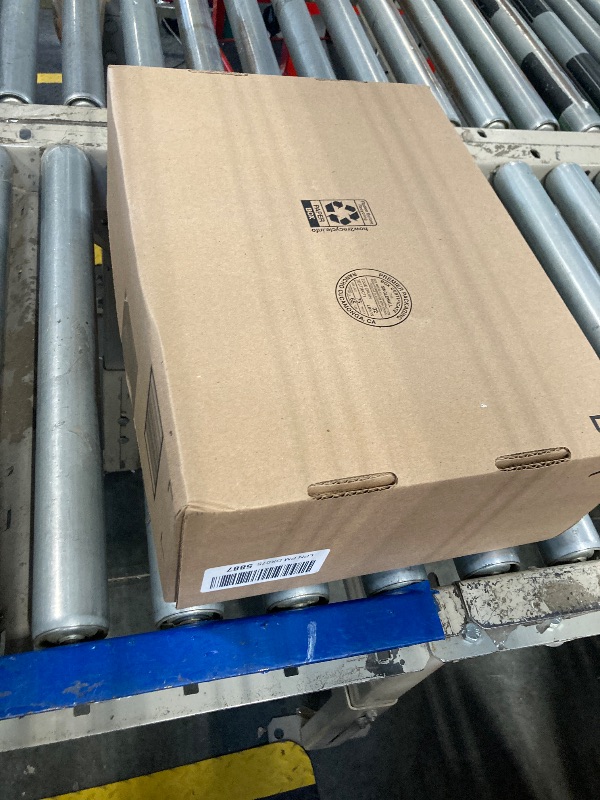 Photo 1 of 18 Pcs Clear Foldable Umbrellas Bulk Transparent Travel Umbrella Clear Umbrella Manual Open and Close Compact Folding Umbrella for Wedding Anniversary Christmas Party Favors (White Trim)